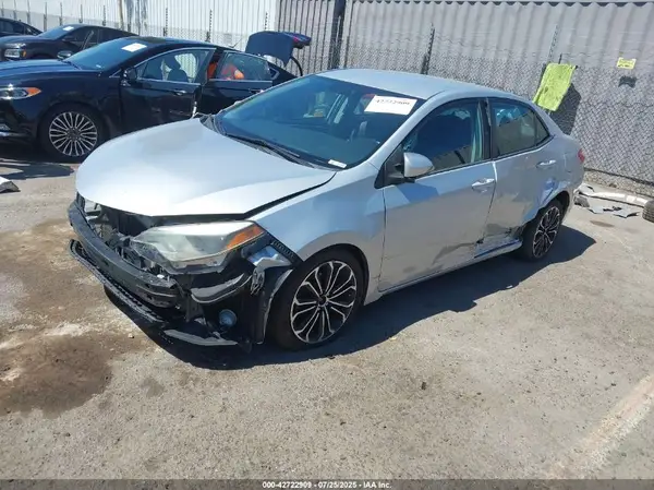 5YFBURHE3GP405190 2016 TOYOTA COROLLA - Image 2