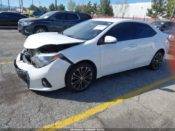 5YFBURHE3GP415993 2016 TOYOTA COROLLA - Image 2
