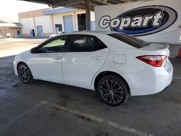 5YFBURHE3GP437184 2016 TOYOTA COROLLA - Image 2
