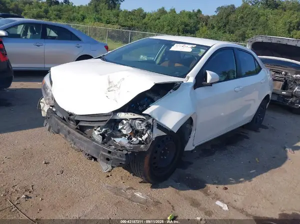 5YFBURHE3GP438836 2016 TOYOTA COROLLA - Image 2