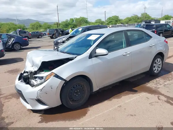 5YFBURHE3GP439677 2016 TOYOTA COROLLA - Image 2