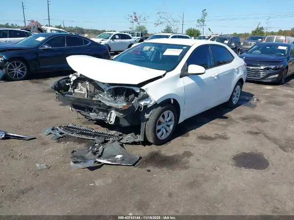 5YFBURHE3GP444619 2016 TOYOTA COROLLA - Image 2