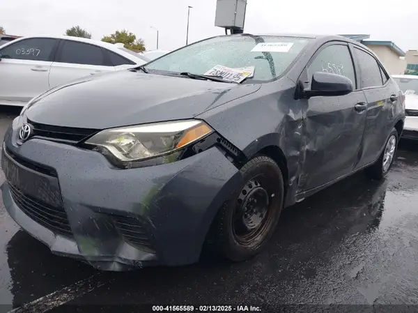 5YFBURHE3GP451389 2016 TOYOTA COROLLA - Image 2