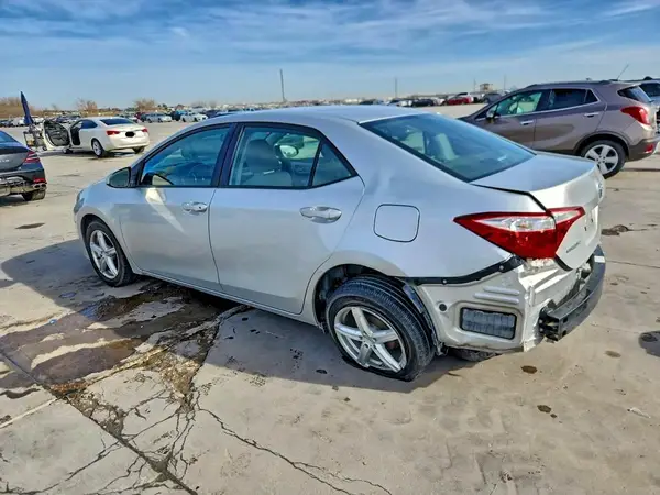 5YFBURHE3GP458939 2016 TOYOTA COROLLA - Image 2
