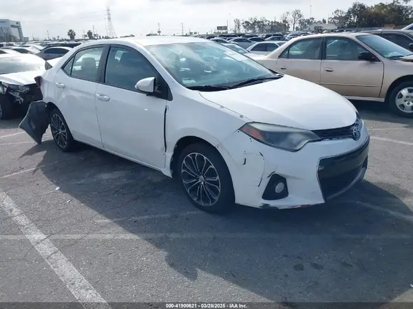 5YFBURHE3GP459864 2016 TOYOTA COROLLA - Image 1