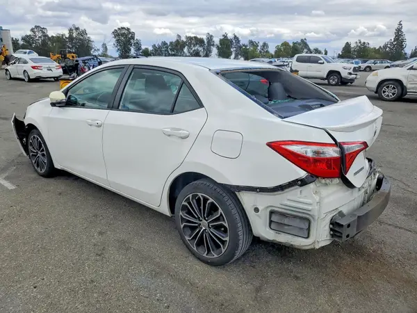5YFBURHE3GP471867 2016 TOYOTA COROLLA - Image 2