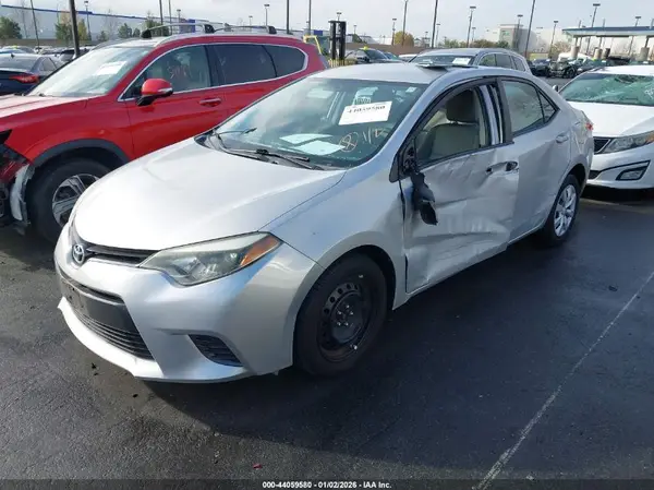 5YFBURHE3GP472775 2016 TOYOTA COROLLA - Image 2