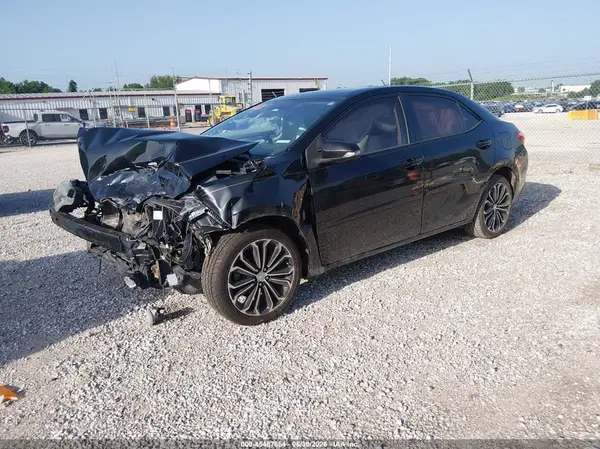 5YFBURHE3GP477653 2016 TOYOTA COROLLA - Image 2