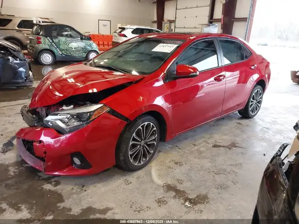 5YFBURHE3GP484246 2016 TOYOTA COROLLA - Image 2