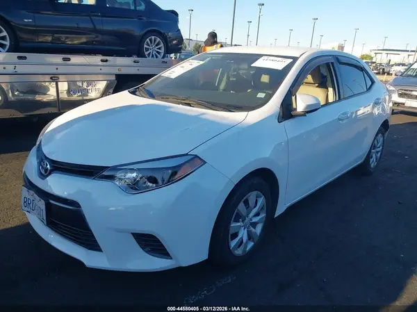 5YFBURHE3GP501272 2016 TOYOTA COROLLA - Image 2