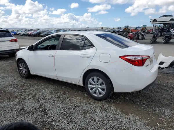 5YFBURHE3GP503961 2016 TOYOTA COROLLA - Image 2
