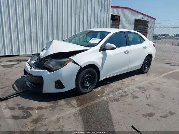 5YFBURHE3GP509341 2016 TOYOTA COROLLA - Image 2
