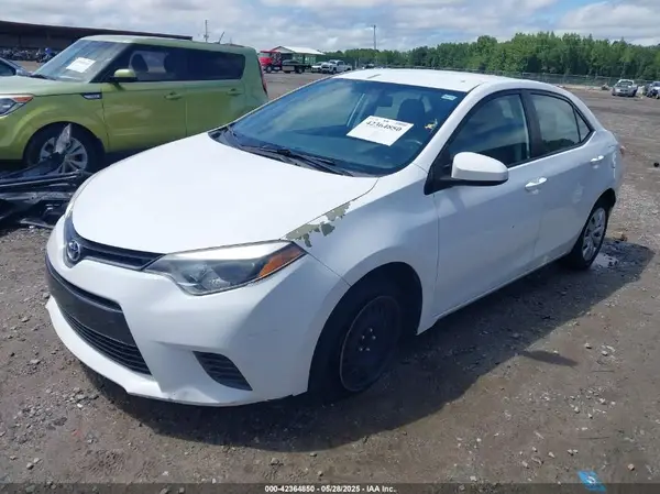 5YFBURHE3GP511655 2016 TOYOTA COROLLA - Image 2