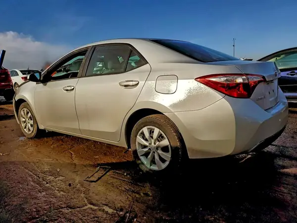 5YFBURHE3GP516032 2016 TOYOTA COROLLA - Image 2