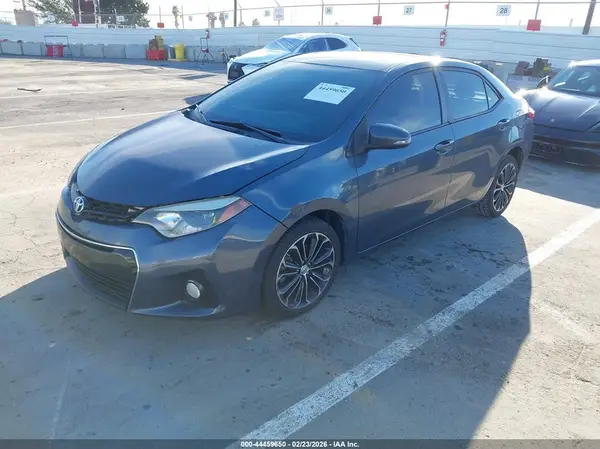 5YFBURHE3GP521845 2016 TOYOTA COROLLA - Image 2