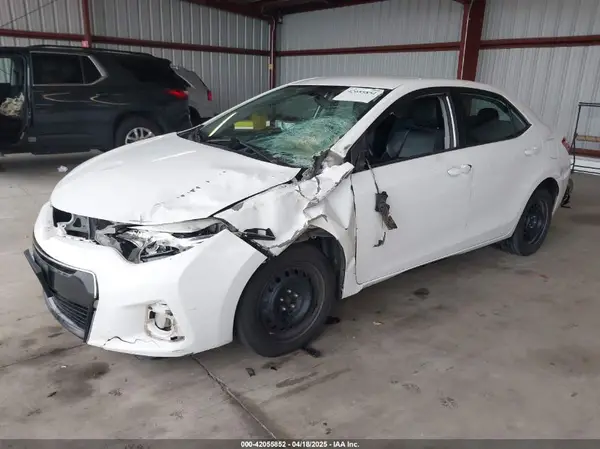 5YFBURHE3GP524924 2016 TOYOTA COROLLA - Image 2