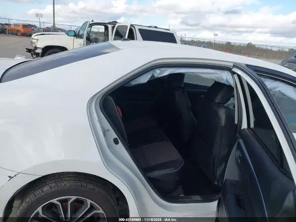 5YFBURHE3GP525989 2016 TOYOTA COROLLA - Image 8