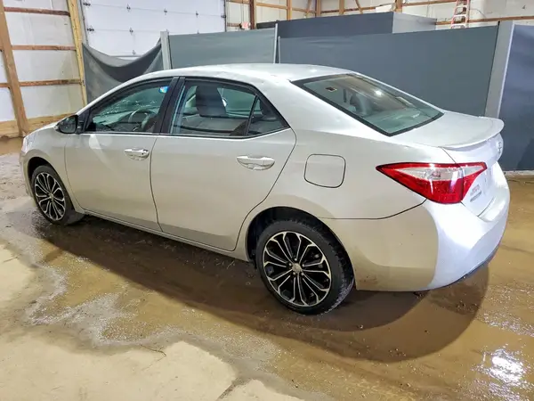 5YFBURHE3GP527483 2016 TOYOTA COROLLA - Image 2
