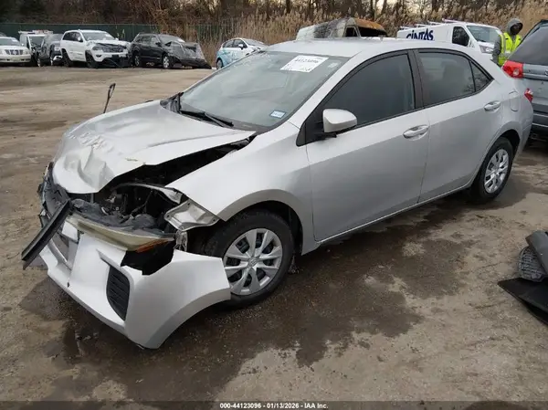 5YFBURHE3GP536068 2016 TOYOTA COROLLA - Image 2