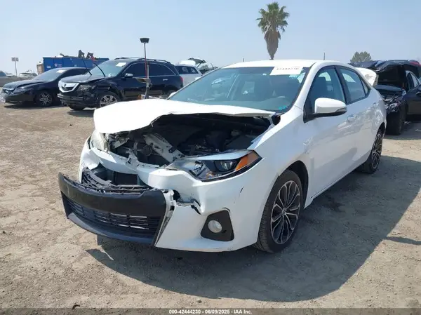 5YFBURHE3GP539214 2016 TOYOTA COROLLA - Image 2