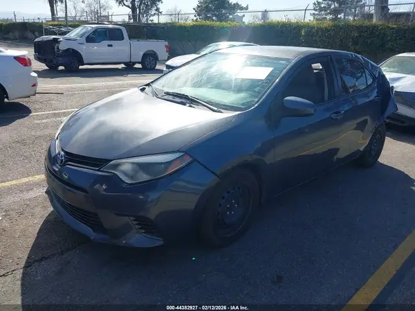 5YFBURHE3GP553808 2016 TOYOTA COROLLA - Image 2
