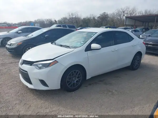 5YFBURHE3GP554716 2016 TOYOTA COROLLA - Image 2