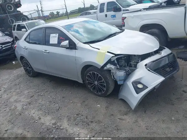5YFBURHE3GP561455 2016 TOYOTA COROLLA - Image 1