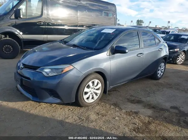 5YFBURHE3GP563805 2016 TOYOTA COROLLA - Image 2