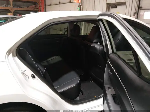 5YFBURHE3HE695173 2017 TOYOTA COROLLA - Image 8