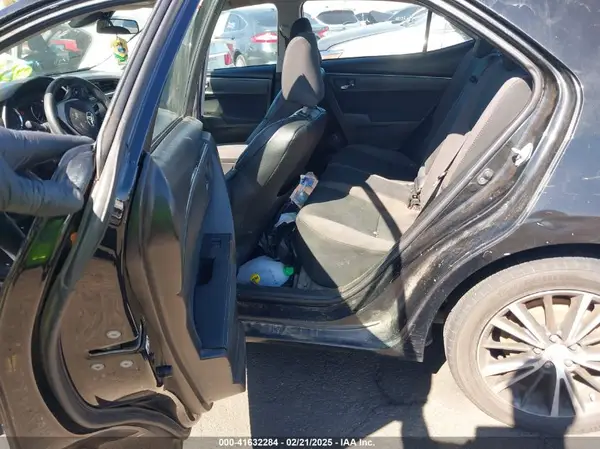 5YFBURHE3HP569587 2017 TOYOTA COROLLA - Image 8