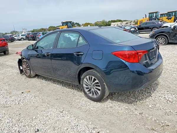 5YFBURHE3HP570206 2017 TOYOTA COROLLA - Image 2