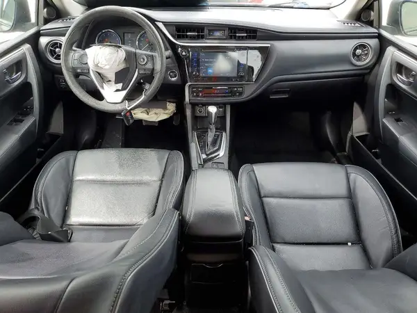 5YFBURHE3HP570206 2017 TOYOTA COROLLA - Image 8