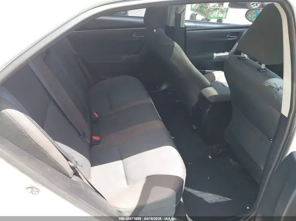 5YFBURHE3HP570223 2017 TOYOTA COROLLA - Image 8