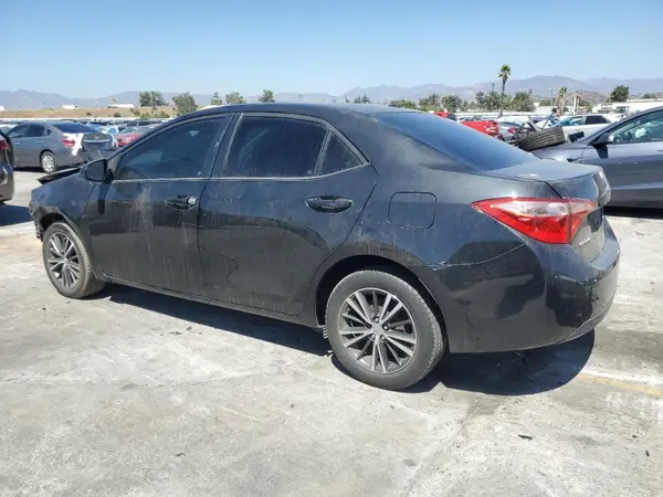 5YFBURHE3HP570271 2017 TOYOTA COROLLA - Image 2