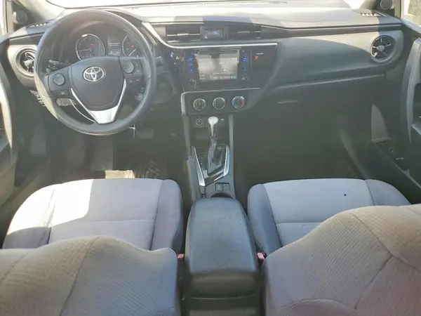 5YFBURHE3HP570495 2017 TOYOTA COROLLA - Image 8