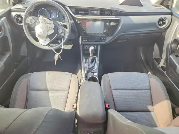 5YFBURHE3HP570559 2017 TOYOTA COROLLA - Image 8