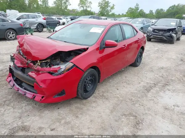 5YFBURHE3HP570951 2017 TOYOTA COROLLA - Image 2