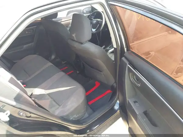 5YFBURHE3HP572019 2017 TOYOTA COROLLA - Image 8