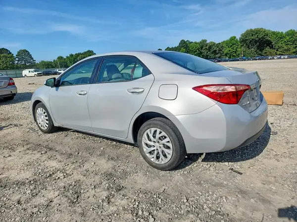 5YFBURHE3HP573395 2017 TOYOTA COROLLA - Image 2