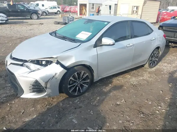 5YFBURHE3HP575227 2017 TOYOTA COROLLA - Image 2