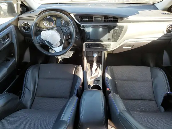 5YFBURHE3HP576586 2017 TOYOTA COROLLA - Image 8