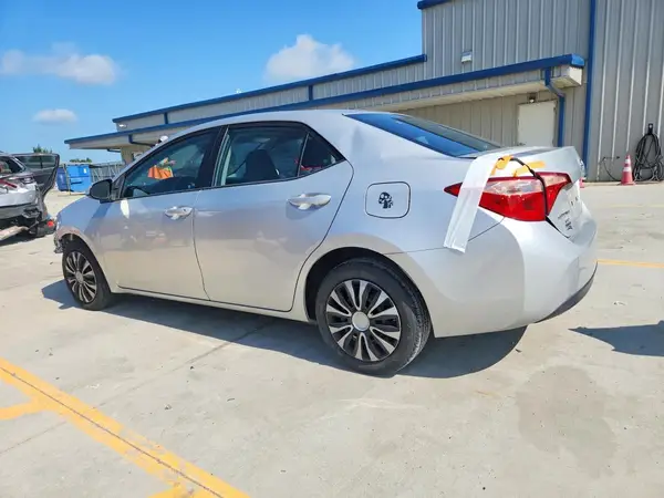 5YFBURHE3HP579455 2017 TOYOTA COROLLA - Image 2