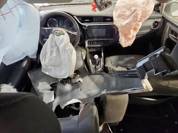 5YFBURHE3HP580427 2017 TOYOTA COROLLA - Image 8