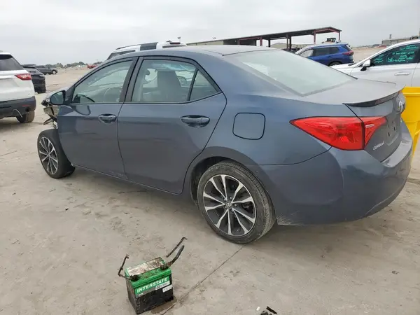 5YFBURHE3HP582663 2017 TOYOTA COROLLA - Image 2