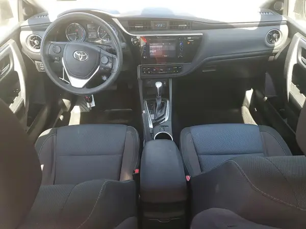 5YFBURHE3HP583084 2017 TOYOTA COROLLA - Image 8