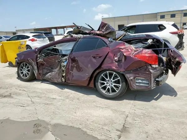 5YFBURHE3HP585238 2017 TOYOTA COROLLA - Image 2