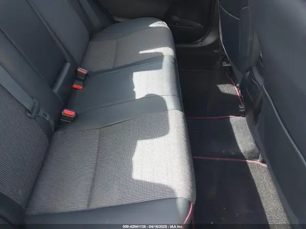 5YFBURHE3HP586132 2017 TOYOTA COROLLA - Image 8