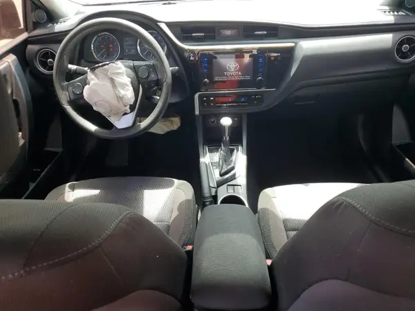 5YFBURHE3HP587412 2017 TOYOTA COROLLA - Image 8