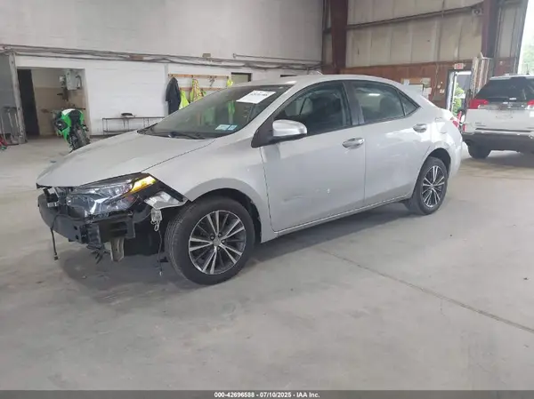 5YFBURHE3HP590505 2017 TOYOTA COROLLA - Image 2