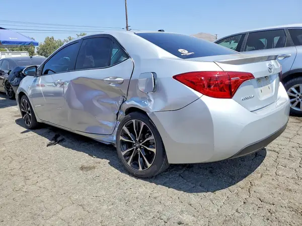 5YFBURHE3HP594005 2017 TOYOTA COROLLA - Image 2